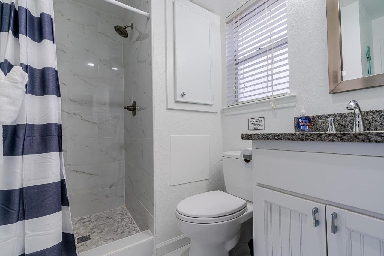 Hot Tub - Ocean Views - Steps To Private Beach - Quiet Location Galveston Esterno foto
